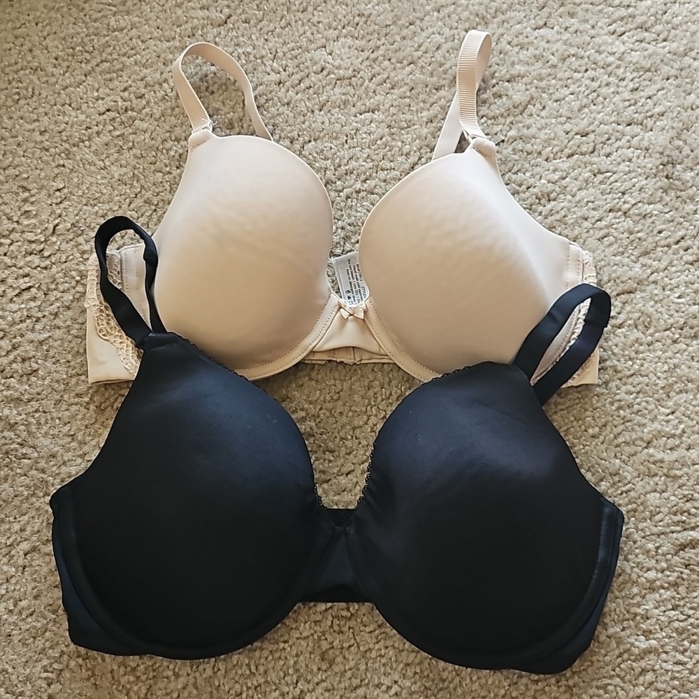 Motherhood Nursing Bra Bundle 34D Black and Cream